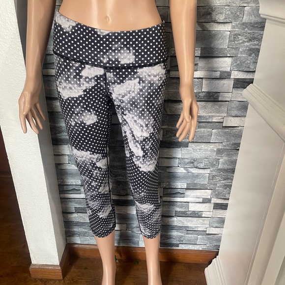 Lululemon" Wunder Under Crop II * Full On Luon - Picture 15 of 15